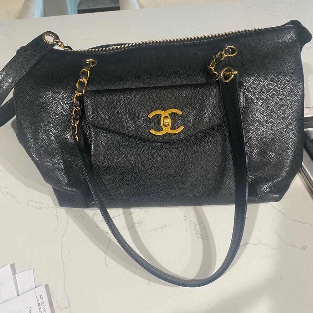 CHANEL Bag in excellent condition.